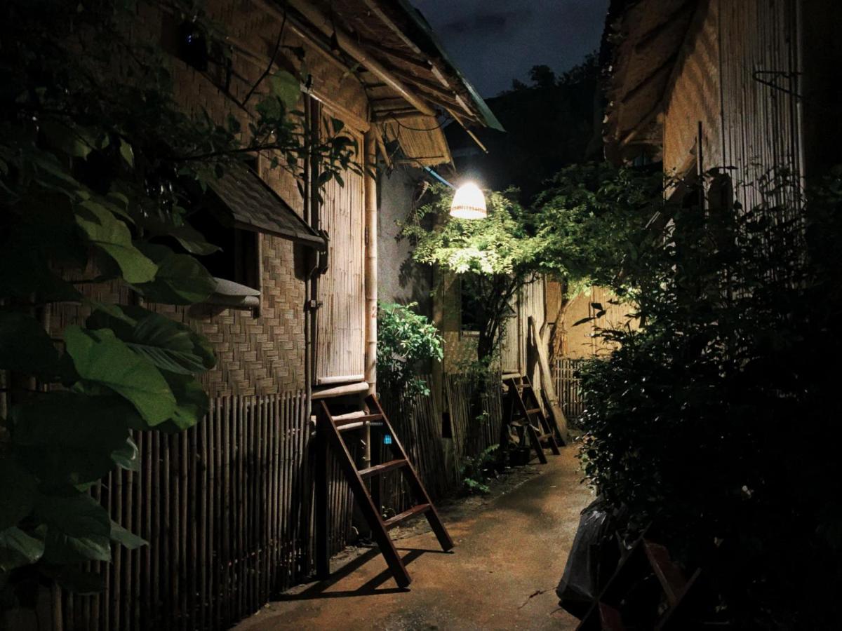 Fundee Story Guesthouse Bamboo House In Chiang Mai Old Town Exterior foto