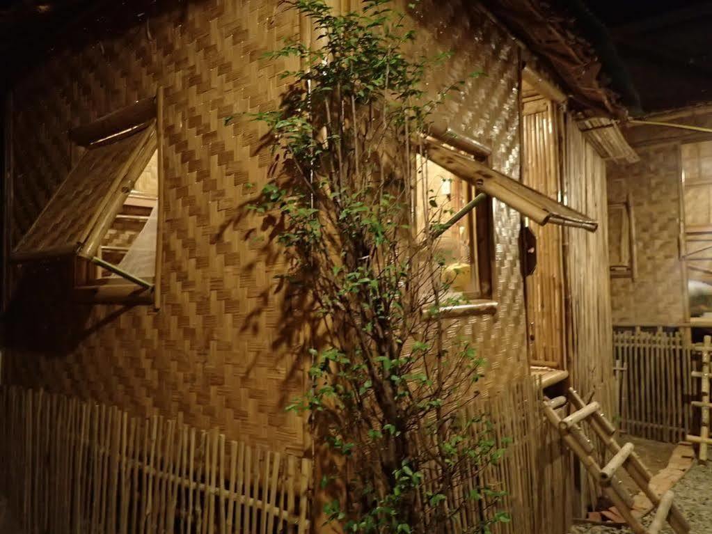 Fundee Story Guesthouse Bamboo House In Chiang Mai Old Town Exterior foto