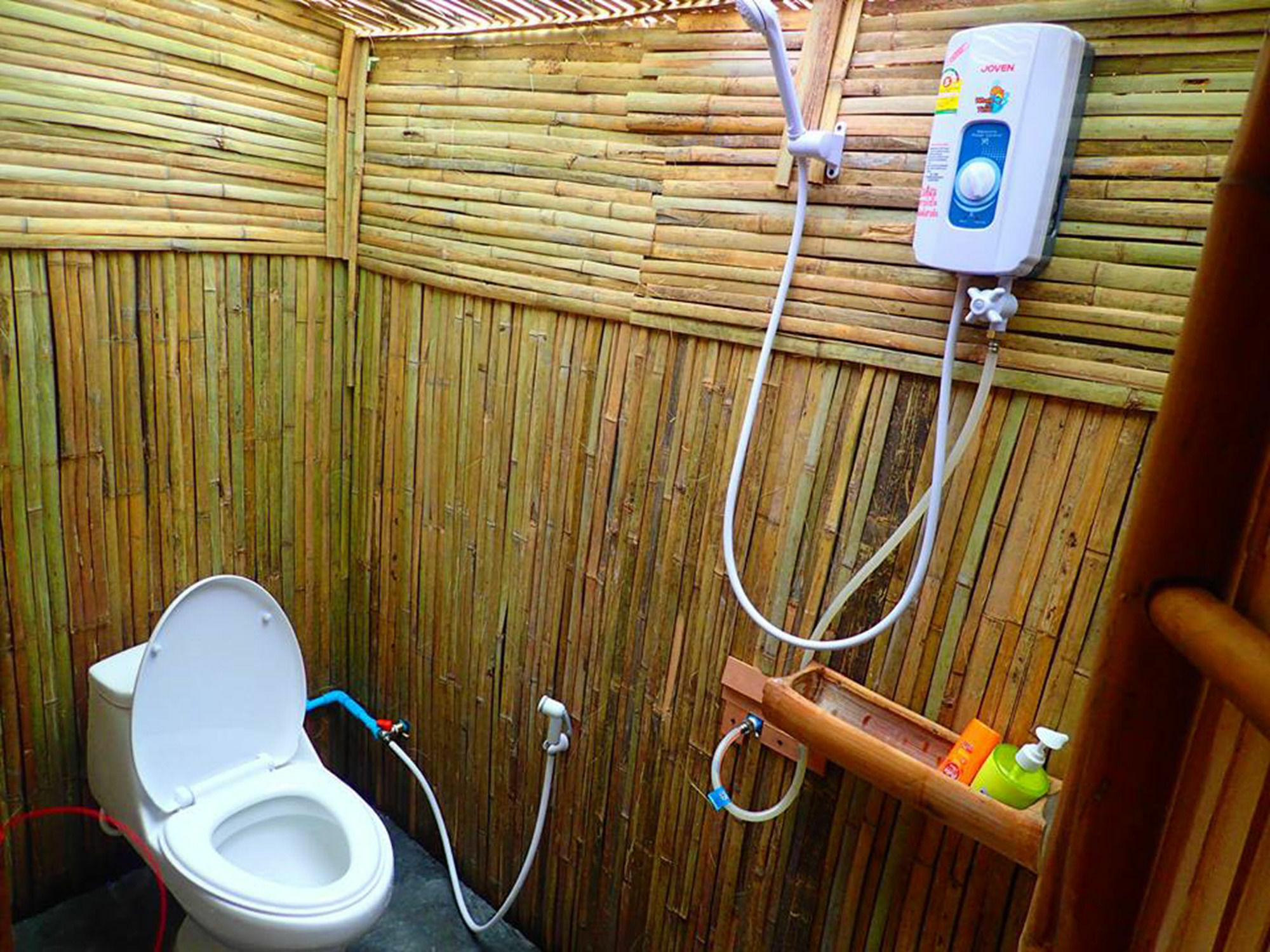 Fundee Story Guesthouse Bamboo House In Chiang Mai Old Town Exterior foto