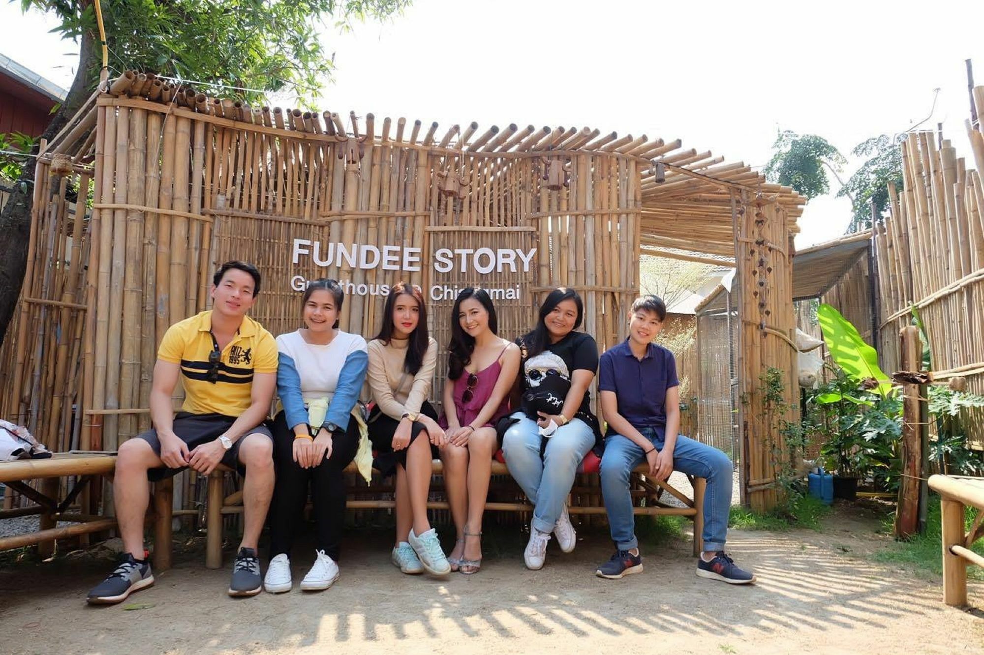 Fundee Story Guesthouse Bamboo House In Chiang Mai Old Town Exterior foto