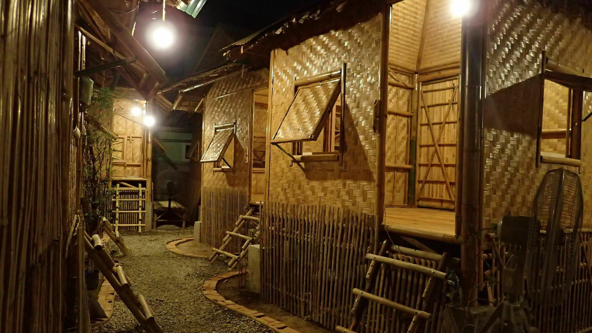 Fundee Story Guesthouse Bamboo House In Chiang Mai Old Town Exterior foto